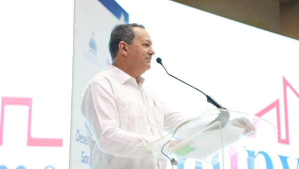 Discurso pronunciado por el director de Promipyme, Porfirio Peralta en la entrega de préstamos en el municipio SDE